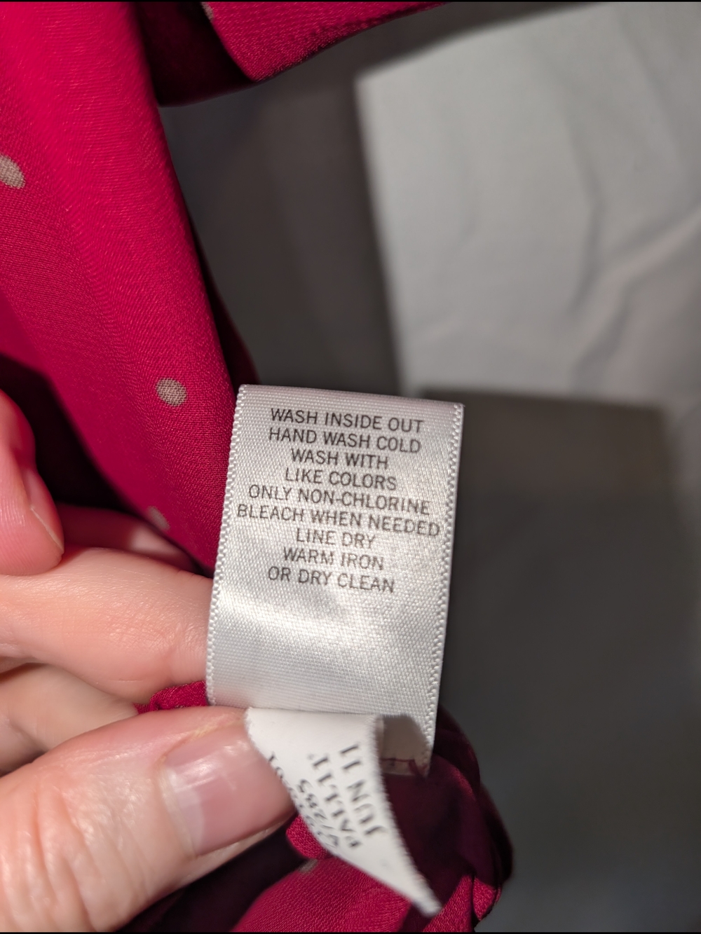 Banana Republic Raspberry Sheer Ruffle-Front Blouse L - Picture 7 of 8